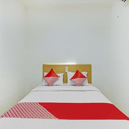 Oyo 90325 Pondok Dnayu Syariah Jarakan ภายนอก รูปภาพ